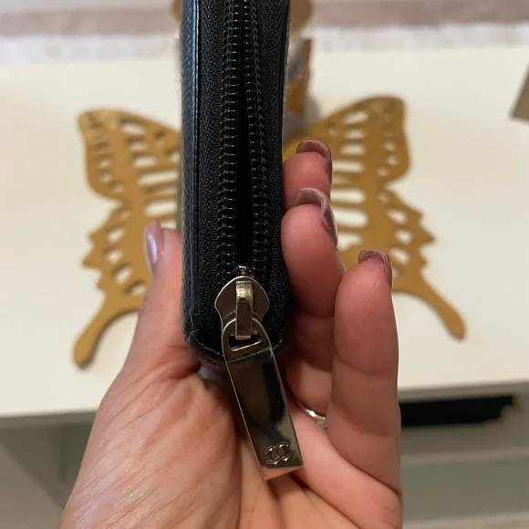 CHANEL Black Leather Zip Wallet - Picture 5 of 7